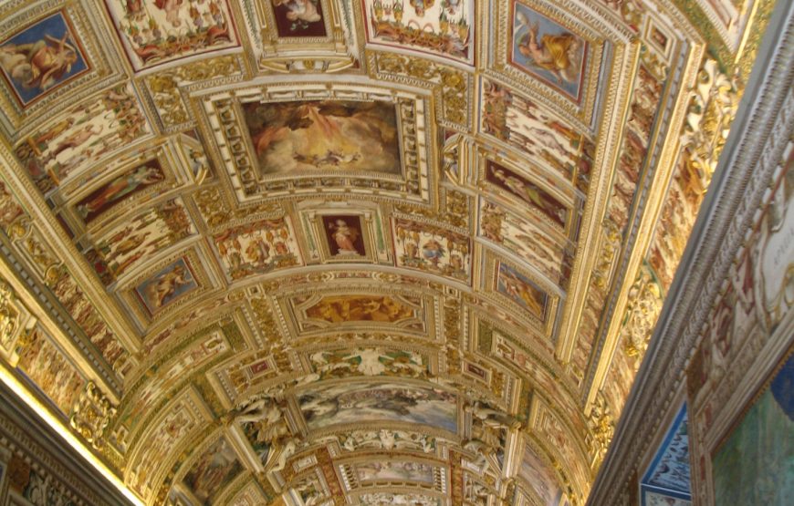 Exclusive Vatican Museums Lunch with Skip-the-Line Access”