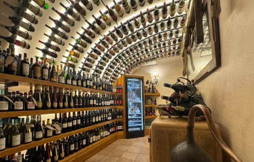 Wine pairing experience and Trastevere culinary journey